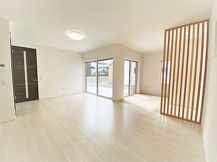 【弊社施工例】リビング　※実際の仕様とは異なります　