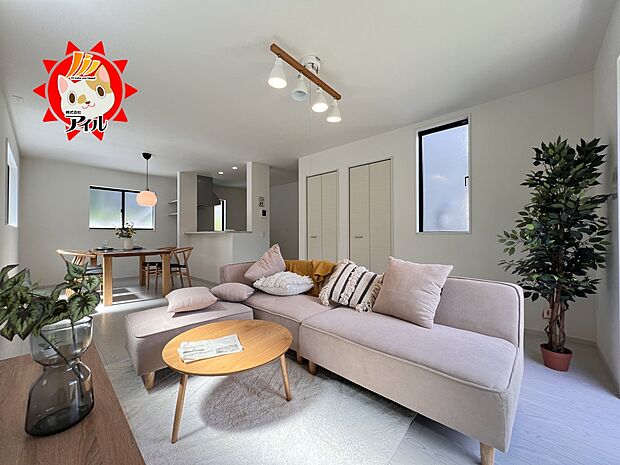 LDK19帖　四面採光で明るく風通しの良いリビング　是非現地でご体感ください