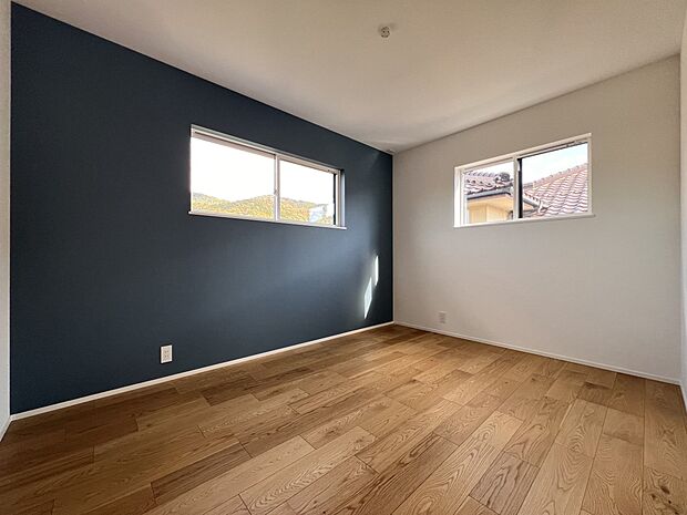 洋室6帖 アクセントクロスがお洒落な洋室 ご夫婦の寝室にどうぞ!