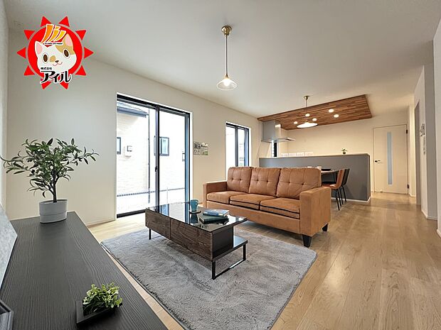 LDL17.9帖　南向き2面採光、リビング階段仕様の明るいリビングです(1号棟)