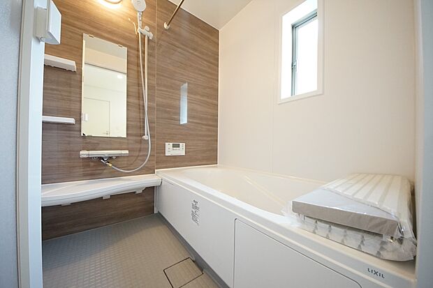 オートバスシステム・浴室暖房換気乾燥機を搭載した1坪タイプの浴室(1号棟同仕様)