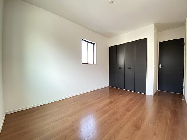 洋室5.2帖　リビングの他に洋室を4部屋ご用意いたします(同仕様)