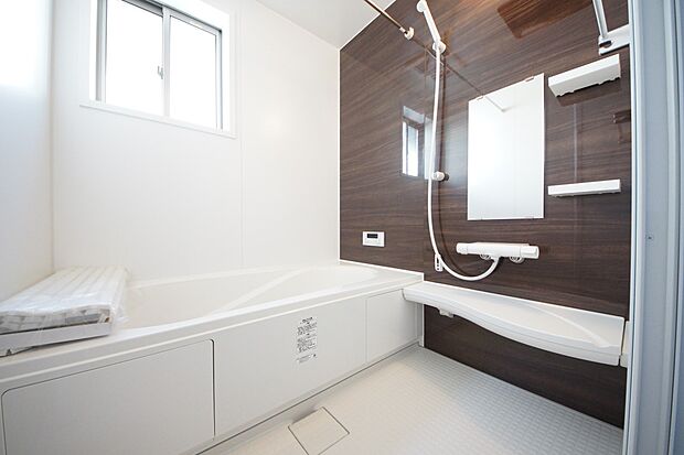 オートバスシステム・浴室暖房換気乾燥機を搭載した1坪タイプの浴室(1号棟同仕様)