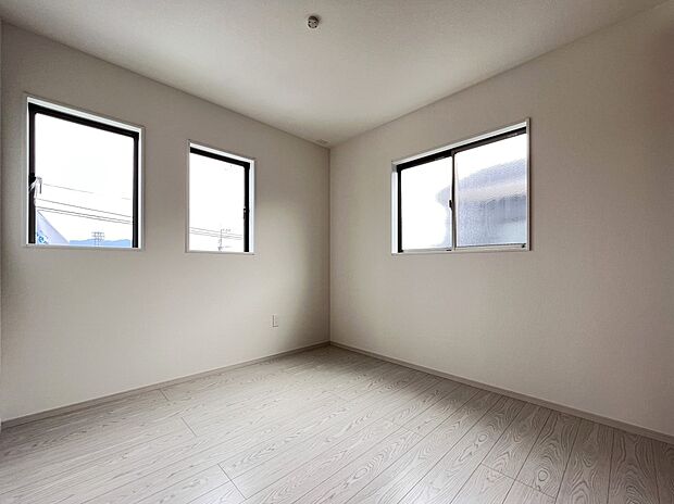 洋室6帖 洋室は4部屋ご用意しています(1号棟同仕様)