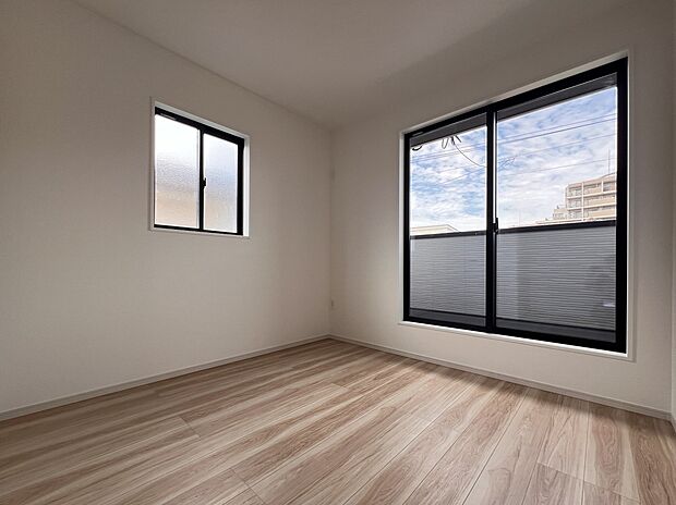 洋室5.4帖　3階には洋室を3部屋ご用意いたします(同仕様)