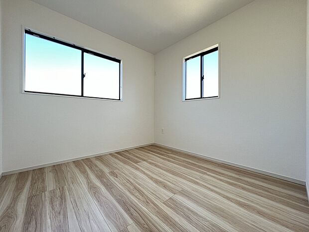 2階には洋室を4部屋ご用意いたします(1号棟同仕様)