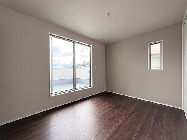 2階には洋室を3~4部屋ご用意いたします(2号棟同仕様)