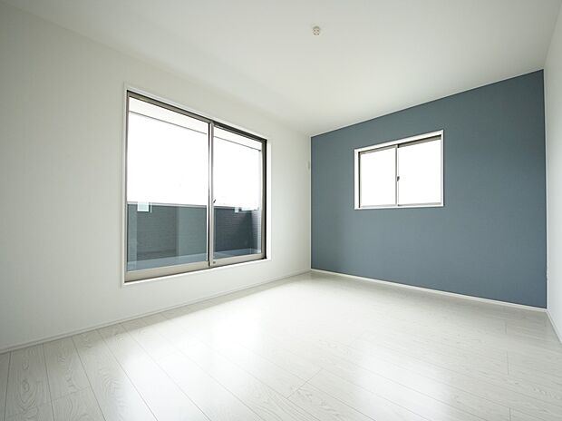 2階には洋室を4部屋ご用意いたします(同仕様)