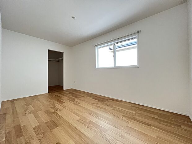 【洋室】洋室7.5帖　2階の居室は全室6帖以上！ゆとりある間取りです