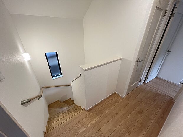 【その他内観】2階 階段ホール部分(B号棟)