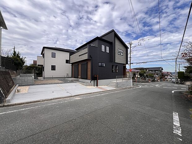 【前面道路含む現地写真】前面道路:東側6.2m公道