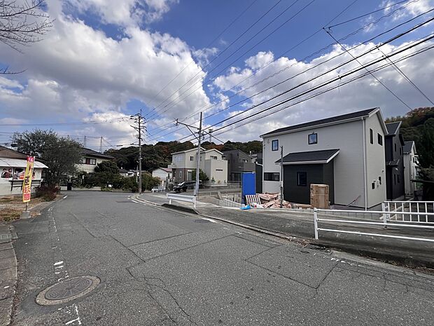 【前面道路含む現地写真】前面道路:北側6.7m公道