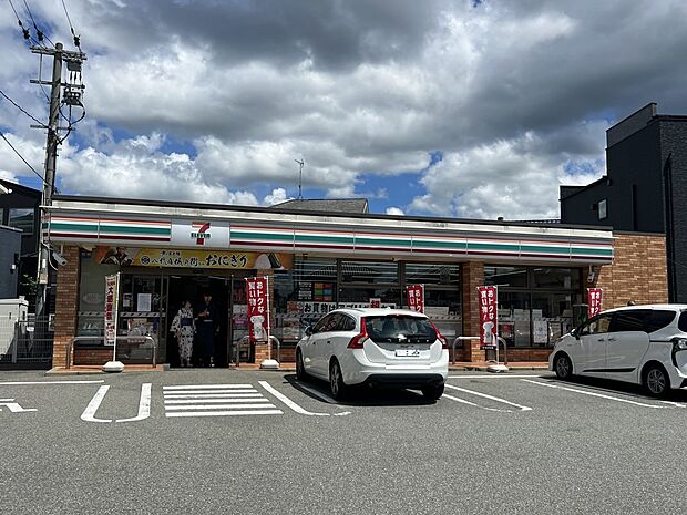 セブン-イレブン 針摺店(約570m・徒歩8分)