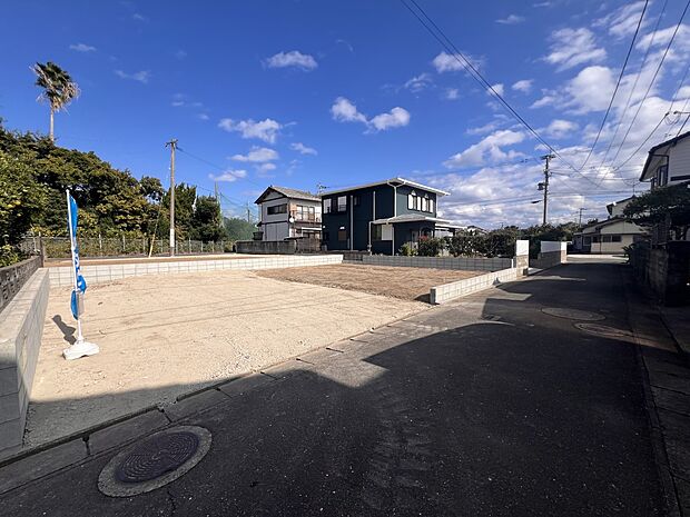 【前面道路含む現地写真】前面道路:南側4m公道