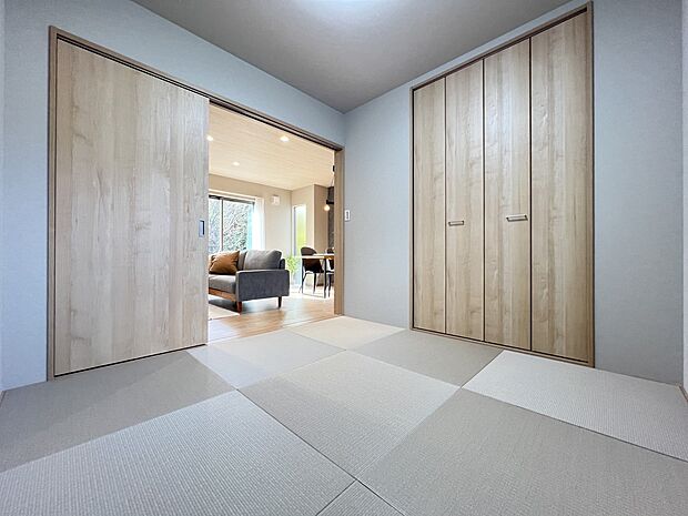 【和室】リビング続き間の和室4.5帖　ホッと一息つける癒しの空間