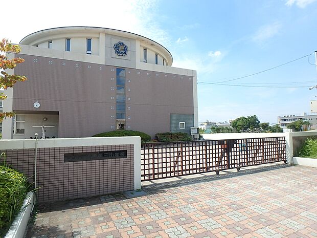 須恵町立須恵第三小学校(約700m・徒歩9分)