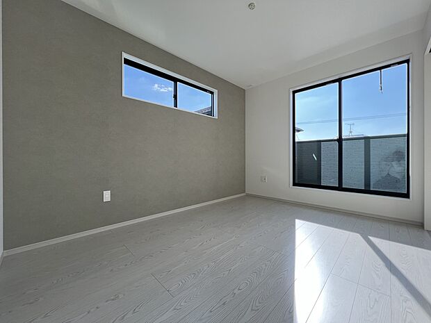 【洋室】洋室6帖　WIC、バルコニー付きのお部屋です(1号棟)