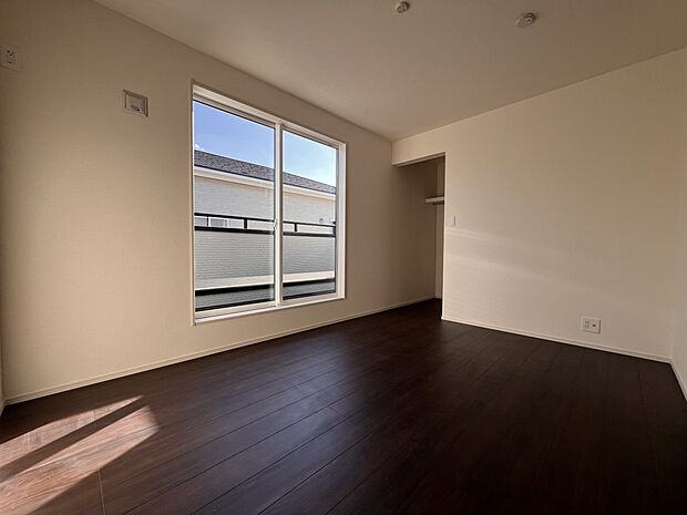 【洋室】洋室6帖　2階の居室全てにウォークインクローゼットを設置しました（2号棟）