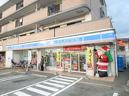 ローソン和白東二丁目店 517m(7分)