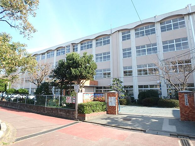 福岡市立奈多小学校（約400m・徒歩5分）