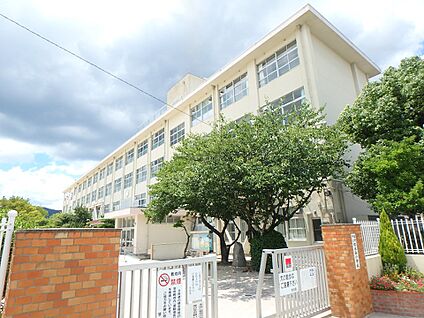 福岡市立弥永西小学校 1040m(13分)