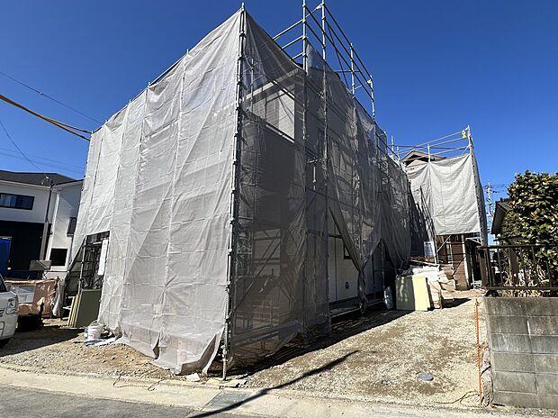 【現地外観写真】全2棟現地 奥:A号棟 手前:B号棟