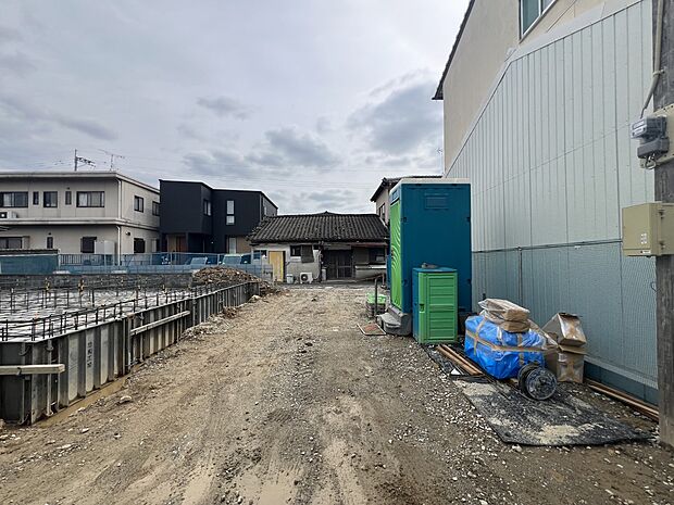 【駐車場】お車は4台駐車可能です！