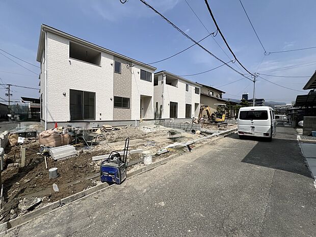 【前面道路含む現地写真】前面道路：南側4ｍ公道