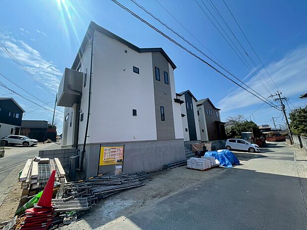 【前面道路含む現地写真】前面道路：北東側3.7ｍ公道