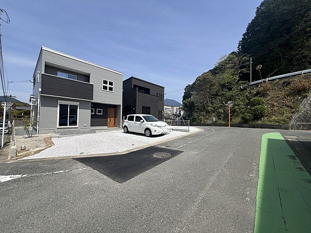 【前面道路含む現地写真】南側6m公道