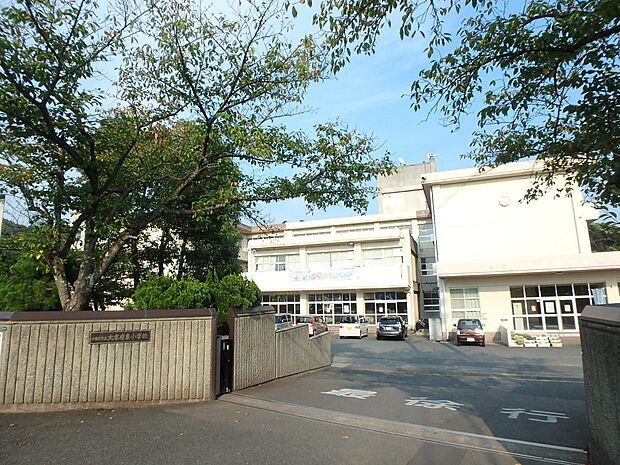 太宰府市立太宰府東小学校(約700m・徒歩9分)