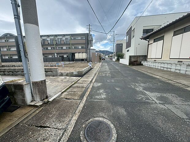 【前面道路含む現地写真】前面道路:北側5.2m公道