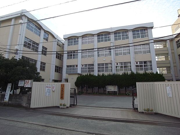 福岡市立高木小学校（約700m・徒歩9分）