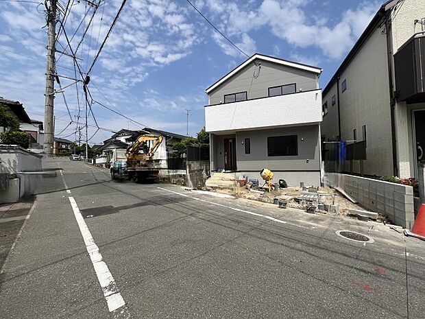 【前面道路含む現地写真】前面道路:西側7.1m公道