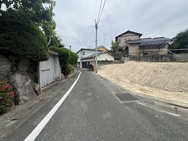 【前面道路含む現地写真】北側5m公道