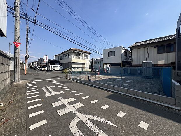 【前面道路含む現地写真】接道:北東側4.4m公道