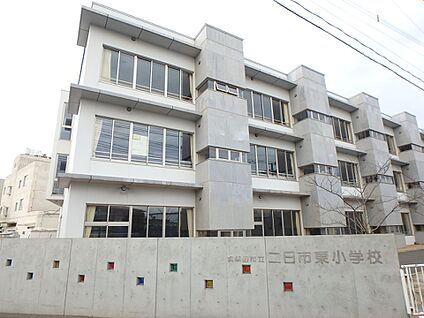 筑紫野市立二日市東小学校 1750m(22分)