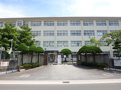 福岡市立下山門小学校 800m(10分)