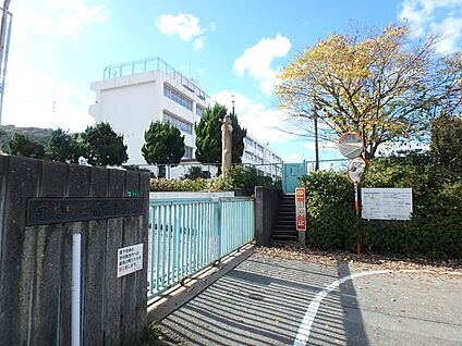 宇美町立原田小学校 700m(9分)