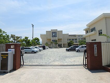 福岡市立壱岐丘中学校 960m(12分)