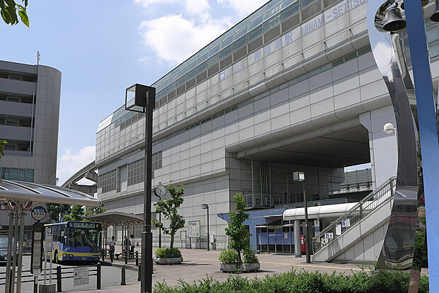 大阪モノレール本線「南摂津」駅（約1,700m）