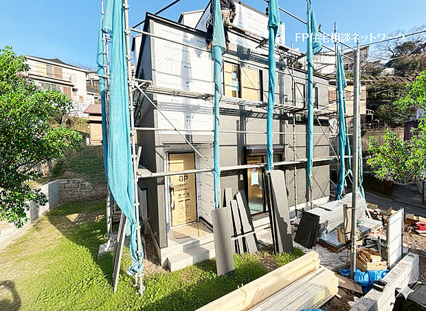 本画像はAIがCGで芝生作成しており、実際の現地に芝生は設置されておりません。また、販売価格に芝生等は含まれておりません。