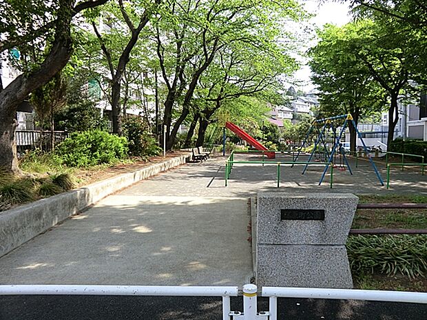 篠原町公園(約550m)