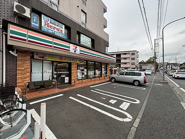 セブンイレブン横浜樽町店(約700m)