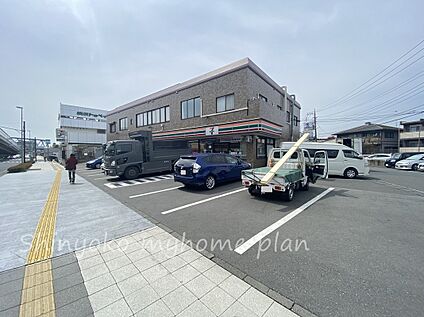 セブンイレブン新石川店 450ｍ
