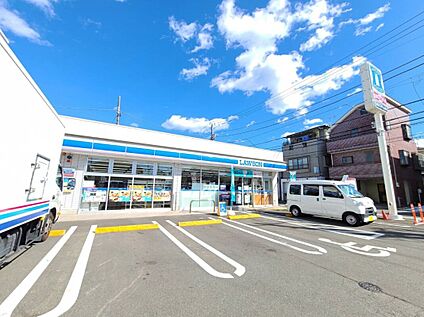 ローソン横浜東久保町店 550ｍ