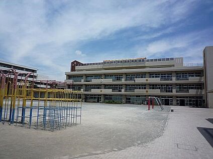 富士見台小学校 450ｍ