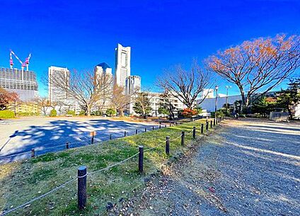 掃部山公園 300m