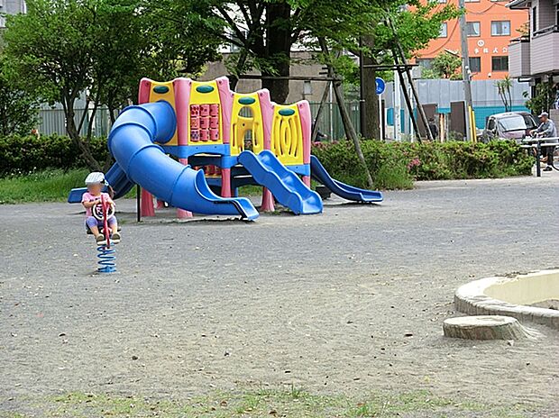 富士見公園(約650m)
