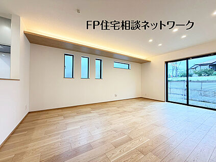 床暖房のぬくもりが家族の時間をやさしく包み込む住まい